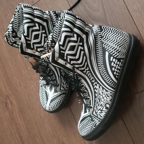 Jeffrey Campbell Leather Hightop - Picture 4 of 12